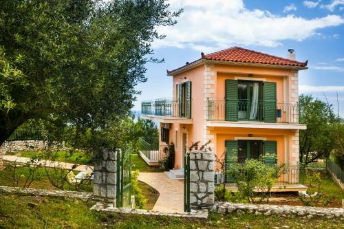 Trapezaki Captains Villa