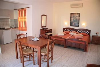 Kris Apartments