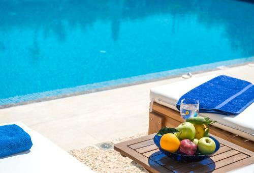 Daphnis Villas