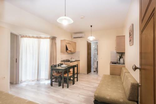 Aparthotel Mythos Beach Hotel Apartments
