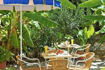 Anthemis Hotel