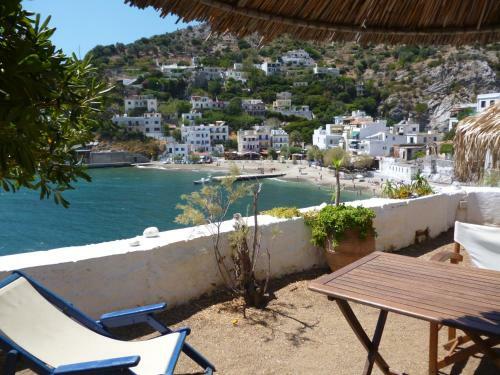 Hostal Agriolykos Pension