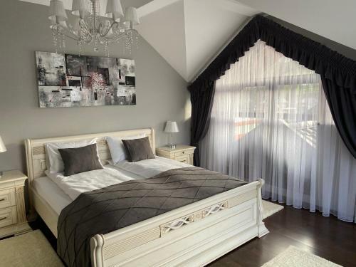 Villa Hostynnyy Dvir Apartament Hotel
