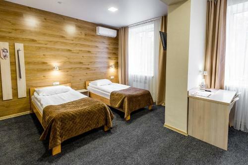 Rooms Hotel