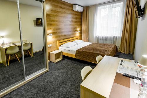 Rooms Hotel