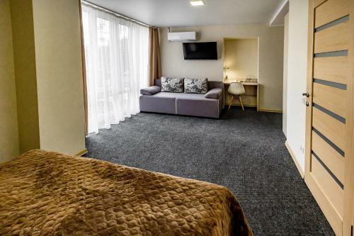 Rooms Hotel