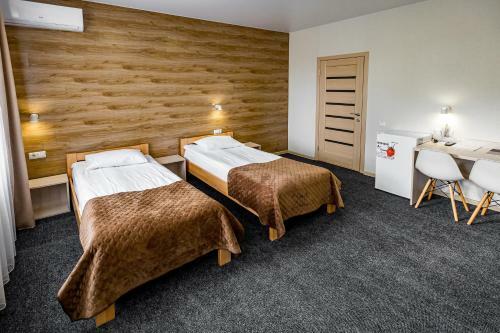 Rooms Hotel