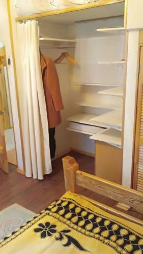 ??????? ????????? 3-??. ???-??????? 150 ??.?. 4 ??????? ? ????? White&wood ? ??????-??????, ????? ? ?????