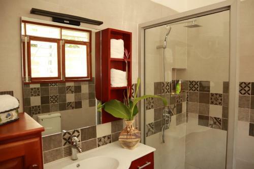 Hostal Kasana Sunshine Holiday Home
