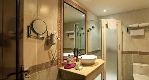 Apartamento Royal Suites Hotel - One-bedroom Suite 1