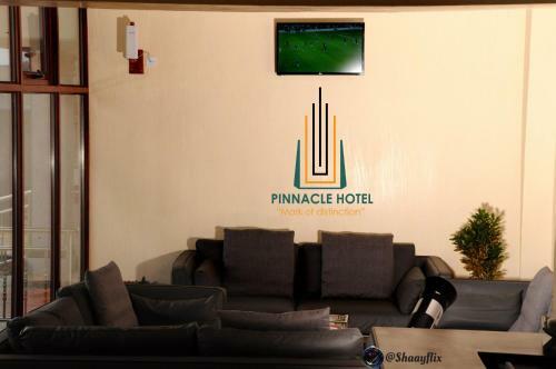 Pinnacle Hotel