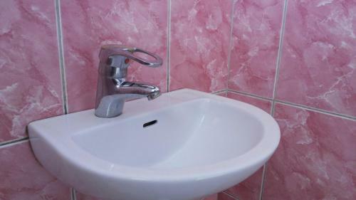St Lira Hotel