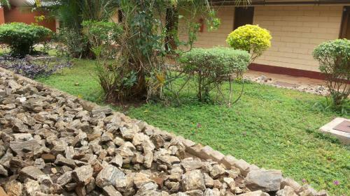 St Lira Hotel