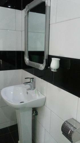 Satellite One Hotel