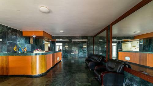 Hostal Room In Bb - Trendy Deluxe Single Rooms In Masaka - 1
