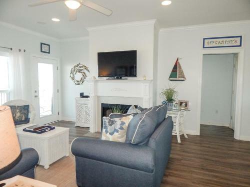 042 North Shore Home