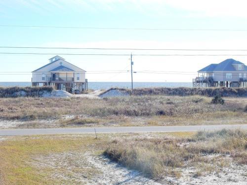 042 North Shore Home