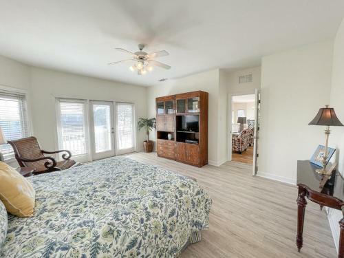 025 The Sanderling Home