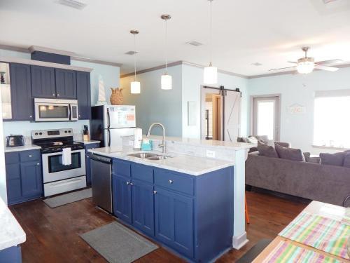 068 Seacasa Home