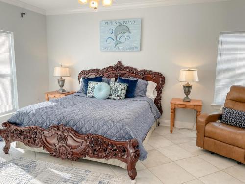 021 Petite Dauphine Home