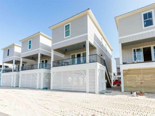 Captain's Landing By Meyer Vacation Rentals