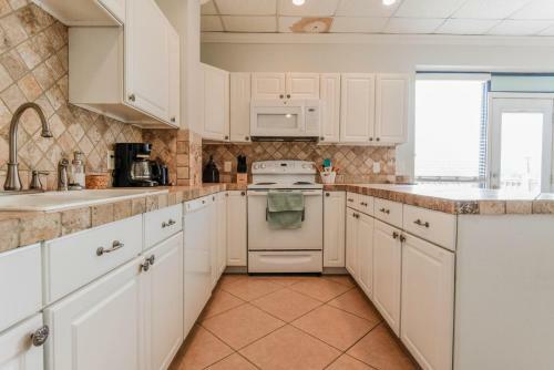 Apartamento Condo Overlooking The Marina At River Rocks Landing