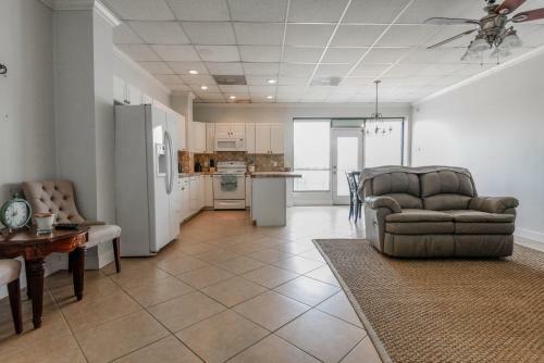 Apartamento Condo Overlooking The Marina At River Rocks Landing