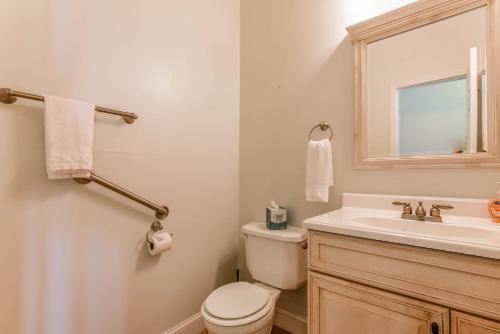 Apartamento Condo Overlooking The Marina At River Rocks Landing