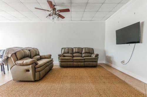 Apartamento Condo Overlooking The Marina At River Rocks Landing