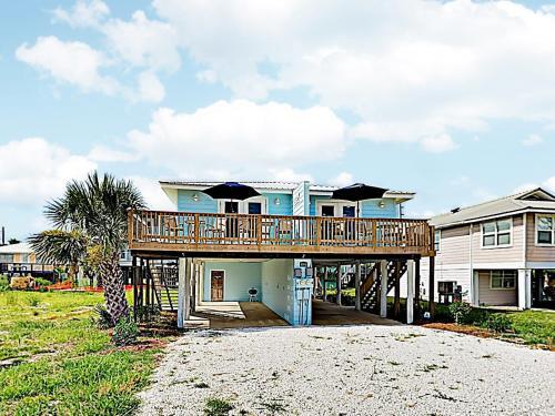 Apartamento New Listing! Remodeled Beach Retreat With 2 Units Duplex
