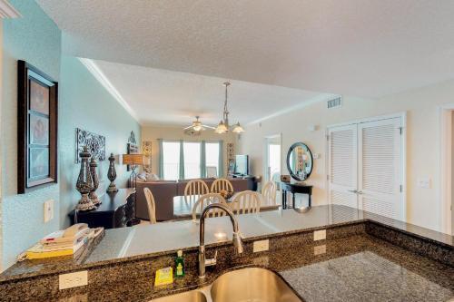 Apartamento Crystal Shores West Condos