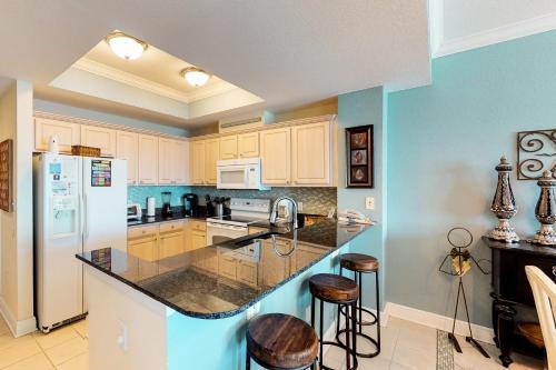 Apartamento Crystal Shores West Condos