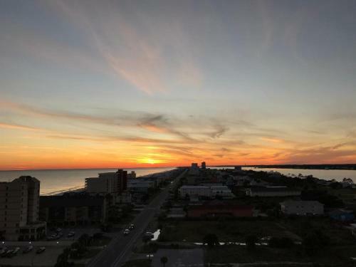 Apartamento Crystal Tower 1109 Condo