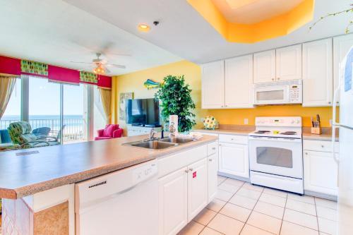 Lighthouse Condominiums III