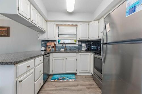 Aqua 99 By Meyer Vacation Rentals