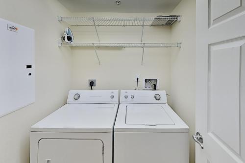 Apartamento All-suite Gulf-front Getaway With Pools & Gym Condo