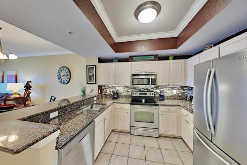 Apartamento All-suite Gulf-front Getaway With Pools & Gym Condo