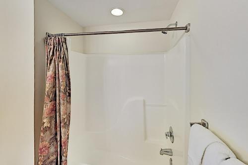 Apartamento All-suite Gulf-front Getaway With Pools & Gym Condo