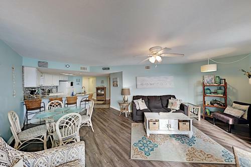 Apartamento Gulf-view Condo With Pool At The Regatta Condo