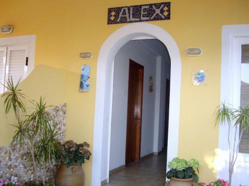 Alex Studios & Apartments