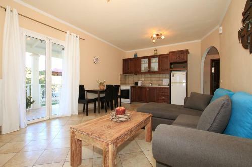 Alex Studios & Apartments