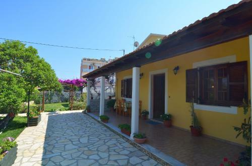 Alex Studios & Apartments