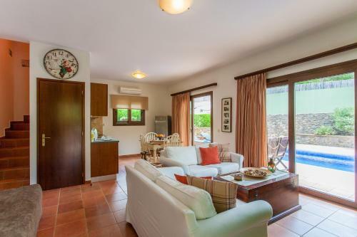 Arhontika Villas