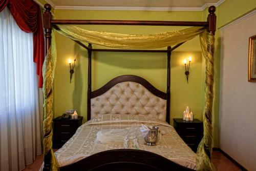 Hotel Achillion Palace