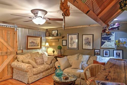 Charming Tree House Cottage On Lookout Mountain!