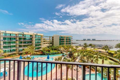 Phoenix On The Bay I #1408