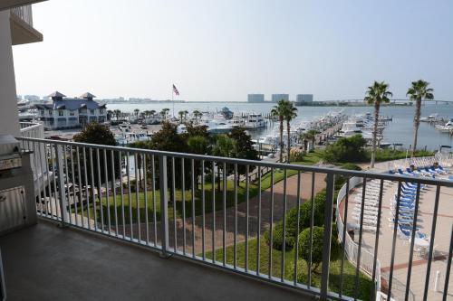Apartamento Moorings 302 Condo