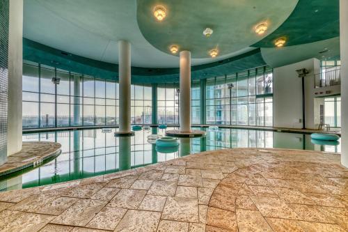 Turquoise Place 2707c