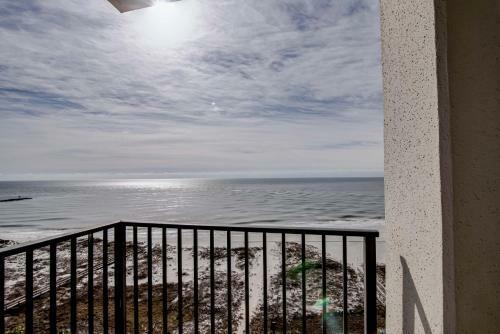Apartamento Phoenix Viii Unit 1406 Condo