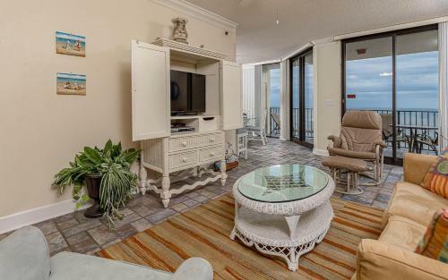 Hotel Phoenix Viii By Brett Robinson Vacations